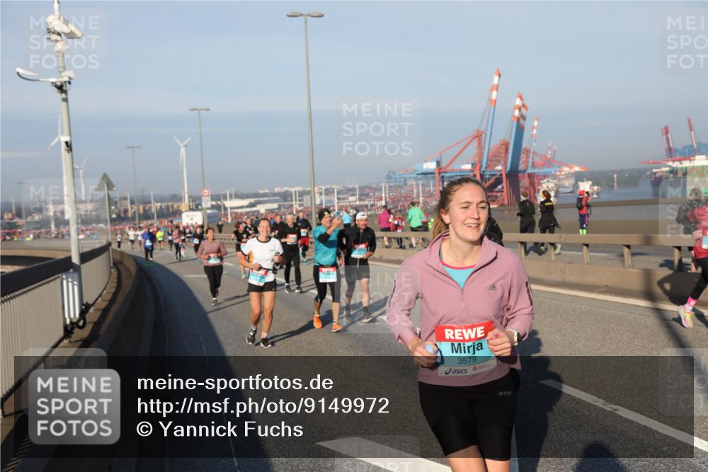 03.10.2025 - Köhlbrandbrückenlauf Yannick Fuchs http://msf.ph/oto/9149972 03.10.2025 08:41:45 Position 2 3579 meine-sportfotos.de