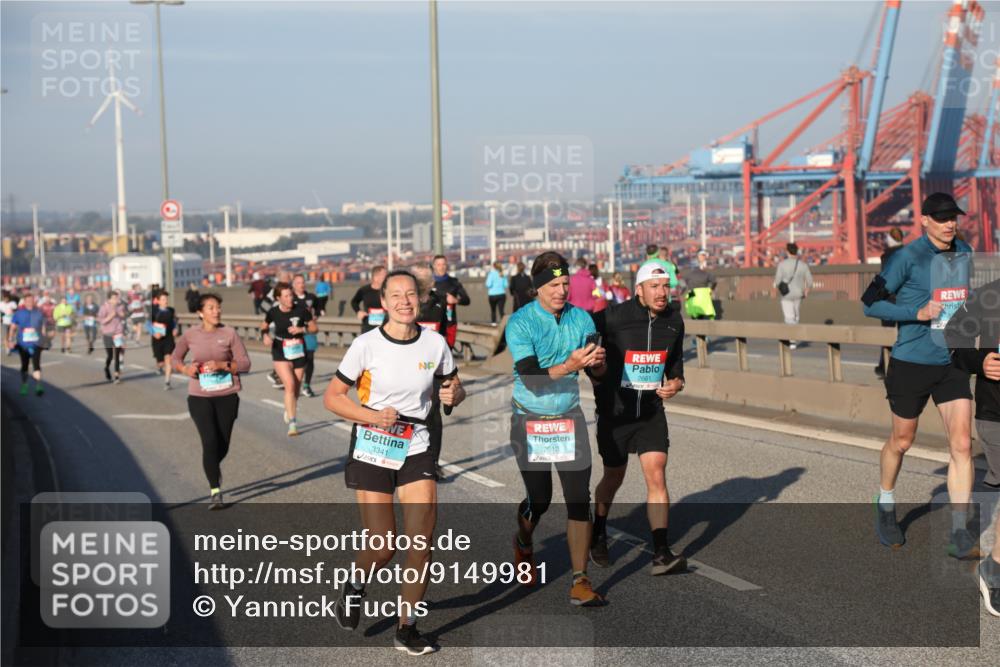 03.10.2025 - Köhlbrandbrückenlauf Yannick Fuchs http://msf.ph/oto/9149981 03.10.2025 08:41:46 Position 2 3341, 2913 meine-sportfotos.de