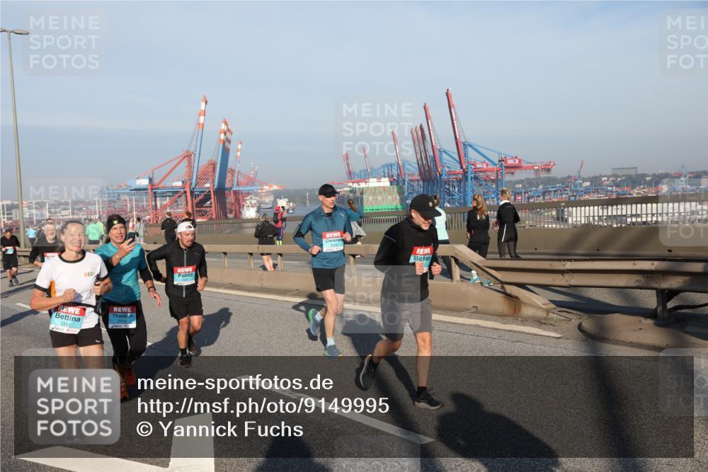 03.10.2025 - Köhlbrandbrückenlauf Yannick Fuchs http://msf.ph/oto/9149995 03.10.2025 08:41:47 Position 2 3341 meine-sportfotos.de