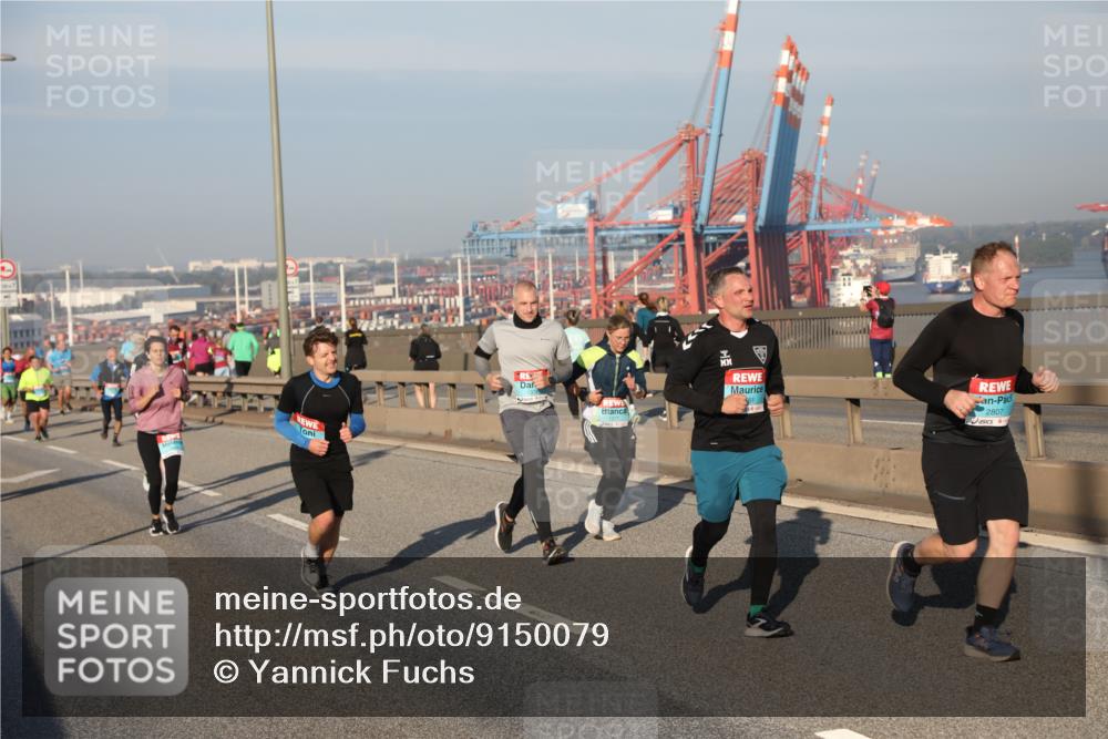 03.10.2025 - Köhlbrandbrückenlauf Yannick Fuchs http://msf.ph/oto/9150079 03.10.2025 08:41:54 Position 2 2807 meine-sportfotos.de