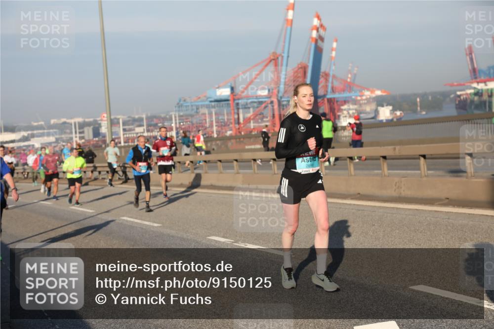 03.10.2025 - Köhlbrandbrückenlauf Yannick Fuchs http://msf.ph/oto/9150125 03.10.2025 08:41:59 Position 2 2698 meine-sportfotos.de