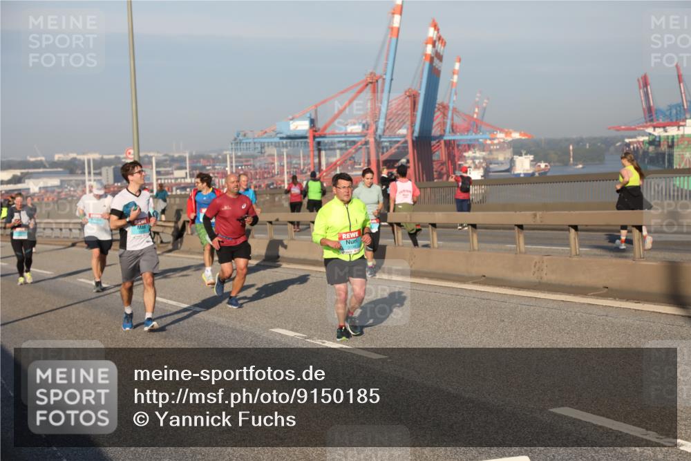 03.10.2025 - Köhlbrandbrückenlauf Yannick Fuchs http://msf.ph/oto/9150185 03.10.2025 08:42:04 Position 2  meine-sportfotos.de