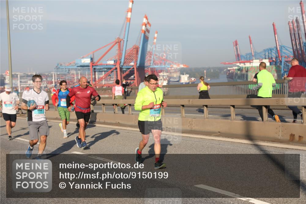 03.10.2025 - Köhlbrandbrückenlauf Yannick Fuchs http://msf.ph/oto/9150199 03.10.2025 08:42:05 Position 2 1516, 3198 meine-sportfotos.de