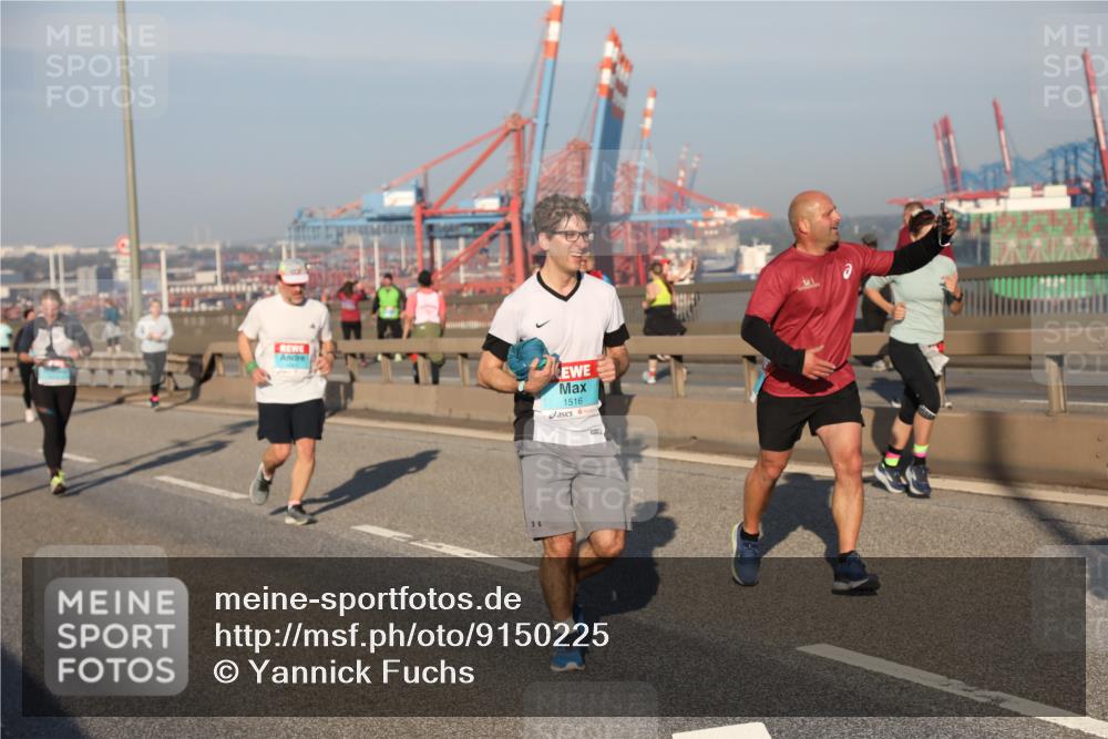 03.10.2025 - Köhlbrandbrückenlauf Yannick Fuchs http://msf.ph/oto/9150225 03.10.2025 08:42:07 Position 2 1516 meine-sportfotos.de