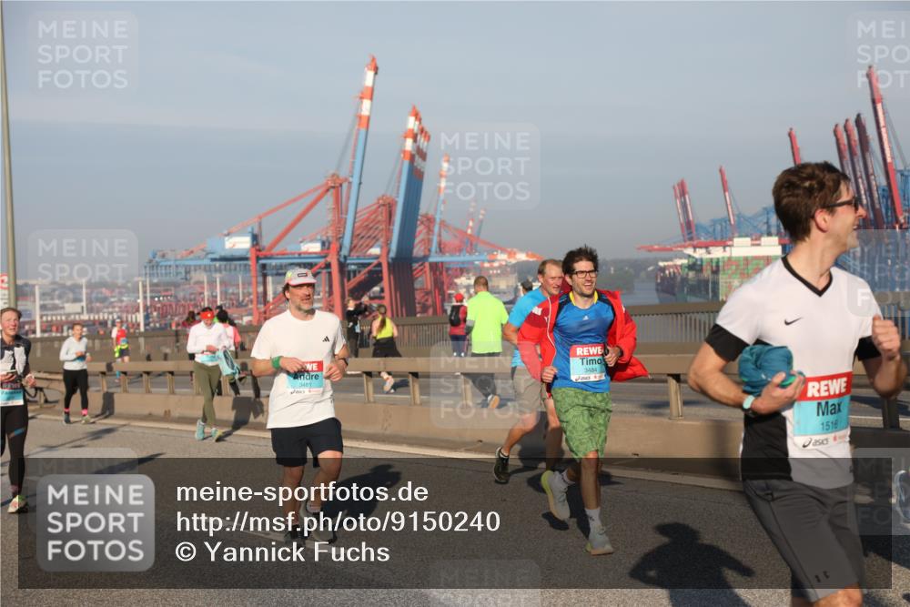 03.10.2025 - Köhlbrandbrückenlauf Yannick Fuchs http://msf.ph/oto/9150240 03.10.2025 08:42:08 Position 2 3481, 3484, 1516 meine-sportfotos.de