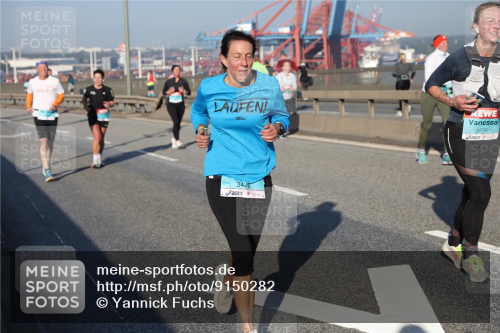 03.10.2025 - Köhlbrandbrückenlauf Yannick Fuchs http://msf.ph/oto/9150282 03.10.2025 08:42:12 Position 2 3425, 3278 meine-sportfotos.de