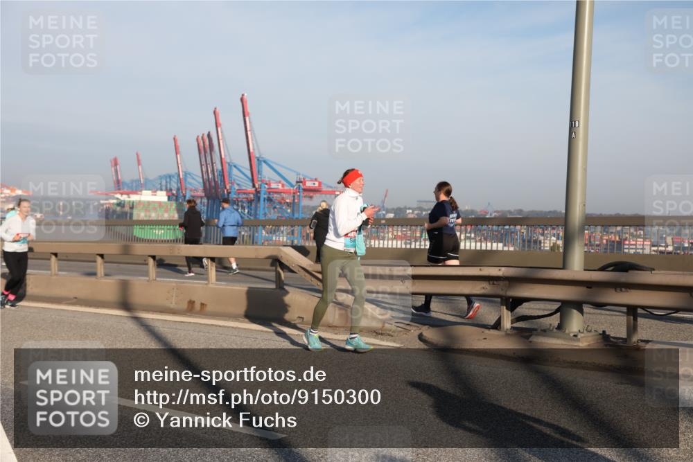 03.10.2025 - Köhlbrandbrückenlauf Yannick Fuchs http://msf.ph/oto/9150300 03.10.2025 08:42:14 Position 2 118 meine-sportfotos.de