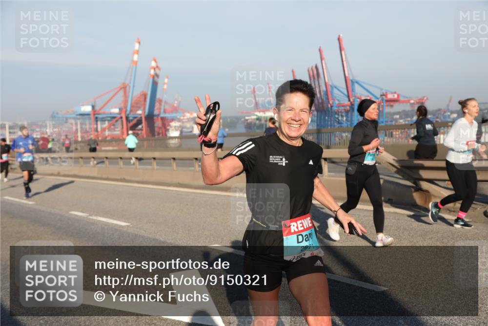 03.10.2025 - Köhlbrandbrückenlauf Yannick Fuchs http://msf.ph/oto/9150321 03.10.2025 08:42:17 Position 2 2671 meine-sportfotos.de