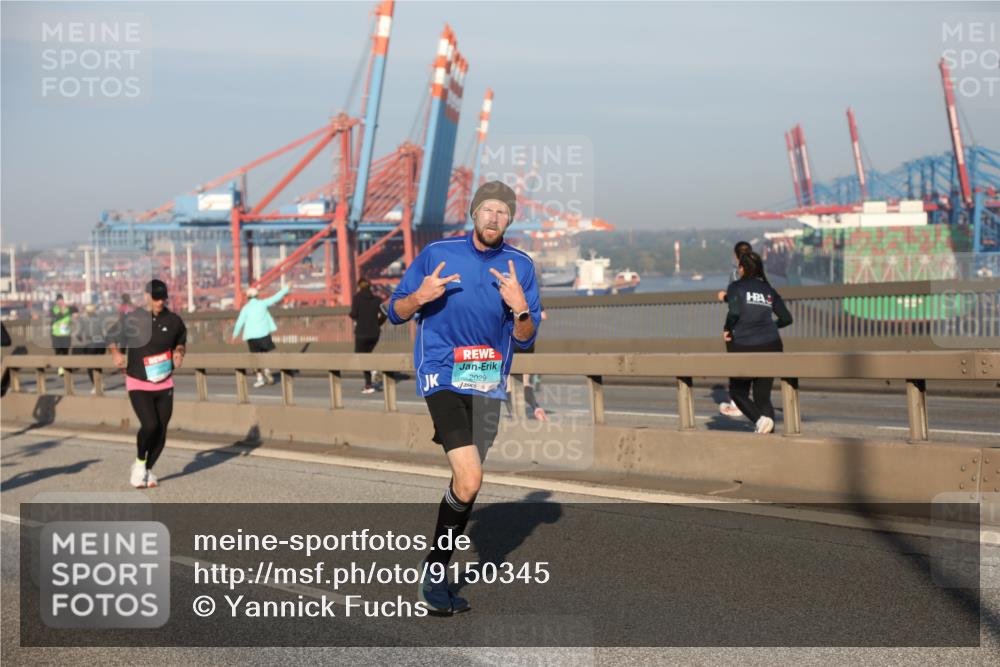 03.10.2025 - Köhlbrandbrückenlauf Yannick Fuchs http://msf.ph/oto/9150345 03.10.2025 08:42:20 Position 2 2029 meine-sportfotos.de