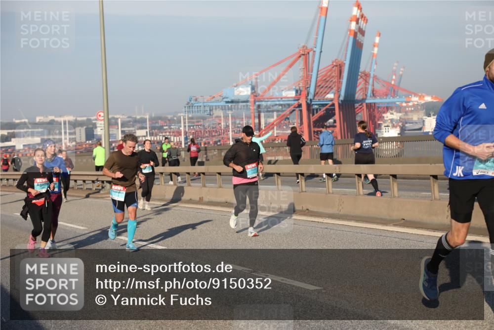 03.10.2025 - Köhlbrandbrückenlauf Yannick Fuchs http://msf.ph/oto/9150352 03.10.2025 08:42:20 Position 2 2025 meine-sportfotos.de