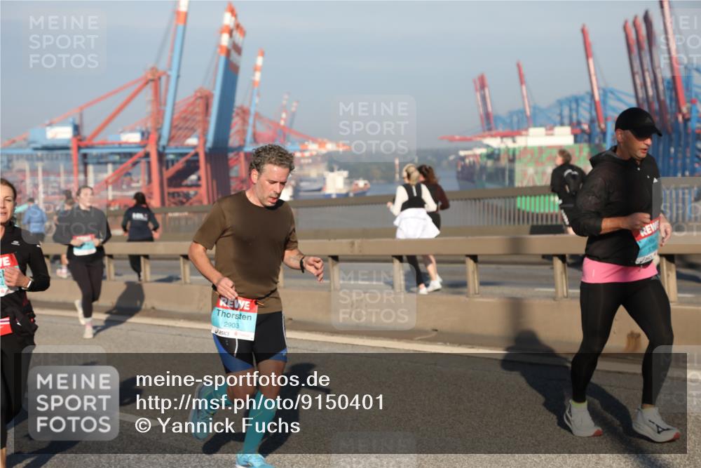 03.10.2025 - Köhlbrandbrückenlauf Yannick Fuchs http://msf.ph/oto/9150401 03.10.2025 08:42:23 Position 2 2903 meine-sportfotos.de