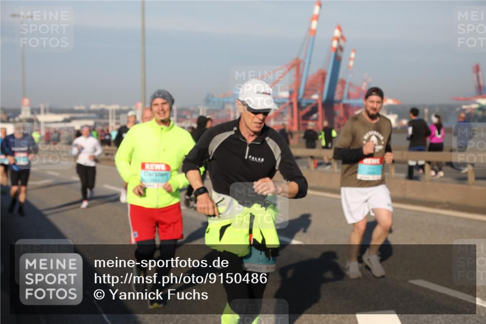 03.10.2025 - Köhlbrandbrückenlauf Yannick Fuchs http://msf.ph/oto/9150486 03.10.2025 08:42:33 Position 2 3434 meine-sportfotos.de