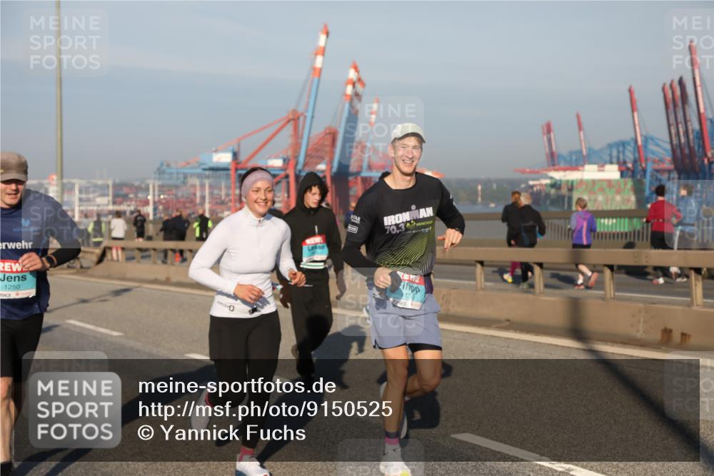 03.10.2025 - Köhlbrandbrückenlauf Yannick Fuchs http://msf.ph/oto/9150525 03.10.2025 08:42:36 Position 2 1250, 70, 3, 486 meine-sportfotos.de