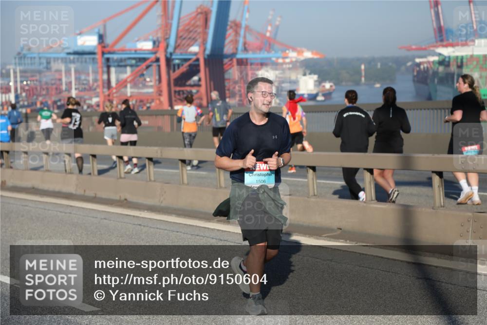 03.10.2025 - Köhlbrandbrückenlauf Yannick Fuchs http://msf.ph/oto/9150604 03.10.2025 08:42:49 Position 2 1506 meine-sportfotos.de