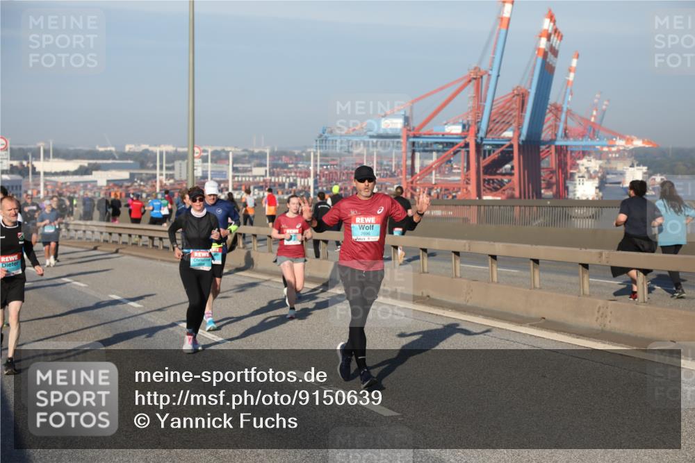 03.10.2025 - Köhlbrandbrückenlauf Yannick Fuchs http://msf.ph/oto/9150639 03.10.2025 08:42:56 Position 2 2696 meine-sportfotos.de