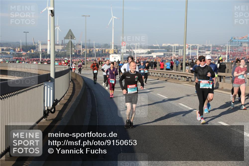 03.10.2025 - Köhlbrandbrückenlauf Yannick Fuchs http://msf.ph/oto/9150653 03.10.2025 08:42:57 Position 2 3320 meine-sportfotos.de