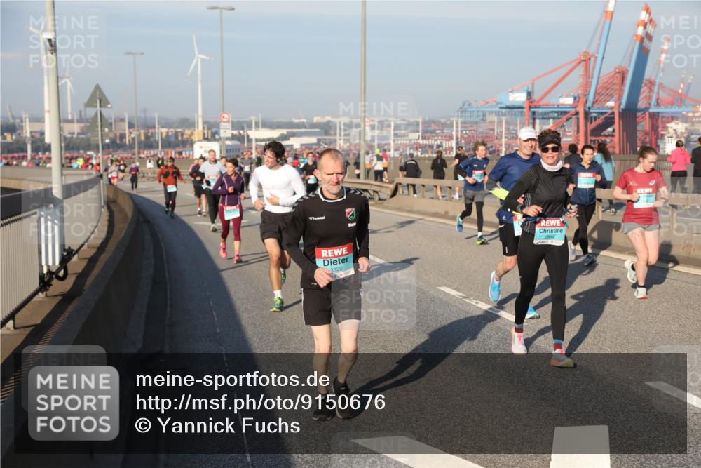 03.10.2025 - Köhlbrandbrückenlauf Yannick Fuchs http://msf.ph/oto/9150676 03.10.2025 08:42:58 Position 2 3320 meine-sportfotos.de