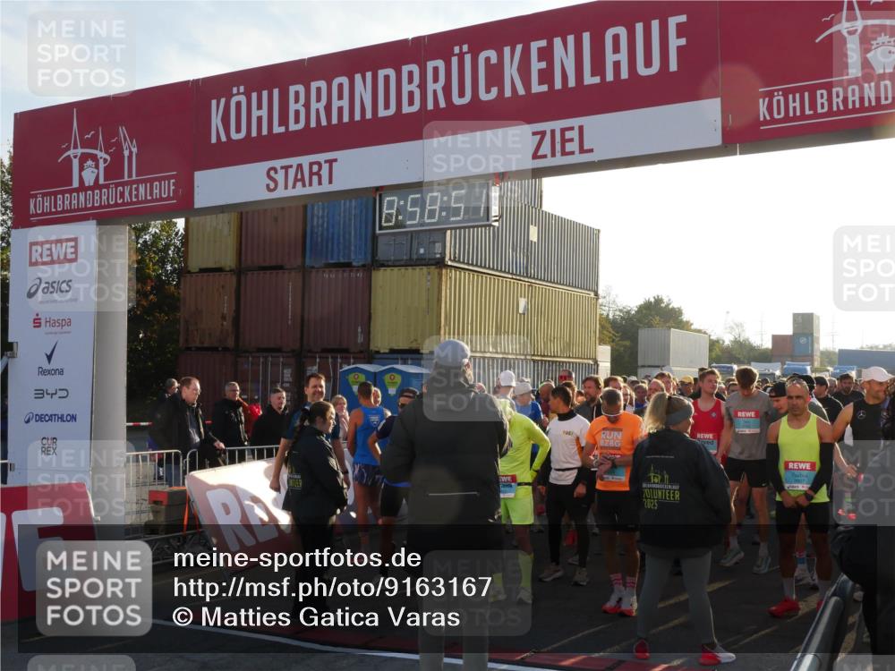 03.10.2025 - Köhlbrandbrückenlauf Matties Gatica Varas http://msf.ph/oto/9163167 03.10.2025 08:58:51 Ziel  meine-sportfotos.de