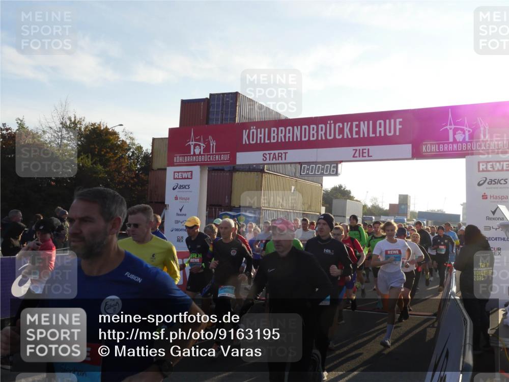 03.10.2025 - Köhlbrandbrückenlauf Matties Gatica Varas http://msf.ph/oto/9163195 03.10.2025 09:00:08 Ziel  meine-sportfotos.de