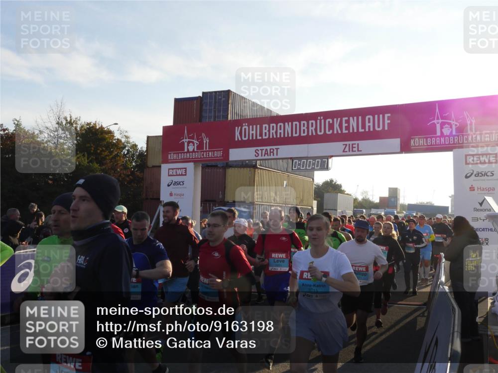 03.10.2025 - Köhlbrandbrückenlauf Matties Gatica Varas http://msf.ph/oto/9163198 03.10.2025 09:00:09 Ziel  meine-sportfotos.de