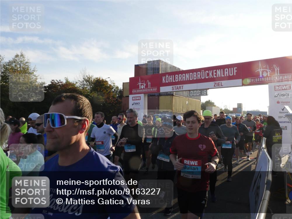 03.10.2025 - Köhlbrandbrückenlauf Matties Gatica Varas http://msf.ph/oto/9163227 03.10.2025 09:00:20 Ziel  meine-sportfotos.de