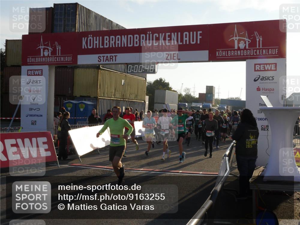 03.10.2025 - Köhlbrandbrückenlauf Matties Gatica Varas http://msf.ph/oto/9163255 03.10.2025 09:00:50 Ziel  meine-sportfotos.de