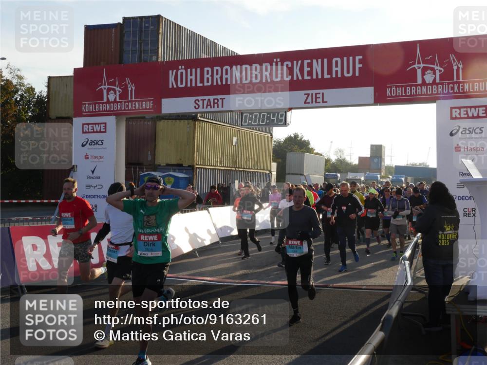03.10.2025 - Köhlbrandbrückenlauf Matties Gatica Varas http://msf.ph/oto/9163261 03.10.2025 09:00:51 Ziel  meine-sportfotos.de