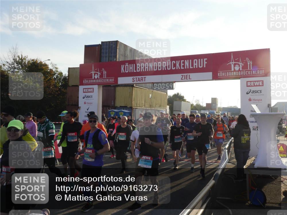 03.10.2025 - Köhlbrandbrückenlauf Matties Gatica Varas http://msf.ph/oto/9163273 03.10.2025 09:00:55 Ziel  meine-sportfotos.de