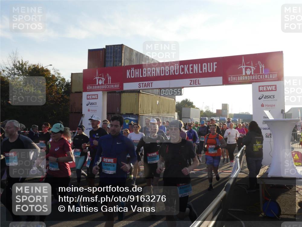 03.10.2025 - Köhlbrandbrückenlauf Matties Gatica Varas http://msf.ph/oto/9163276 03.10.2025 09:00:56 Ziel  meine-sportfotos.de