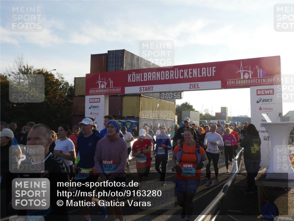 03.10.2025 - Köhlbrandbrückenlauf Matties Gatica Varas http://msf.ph/oto/9163280 03.10.2025 09:00:58 Ziel  meine-sportfotos.de