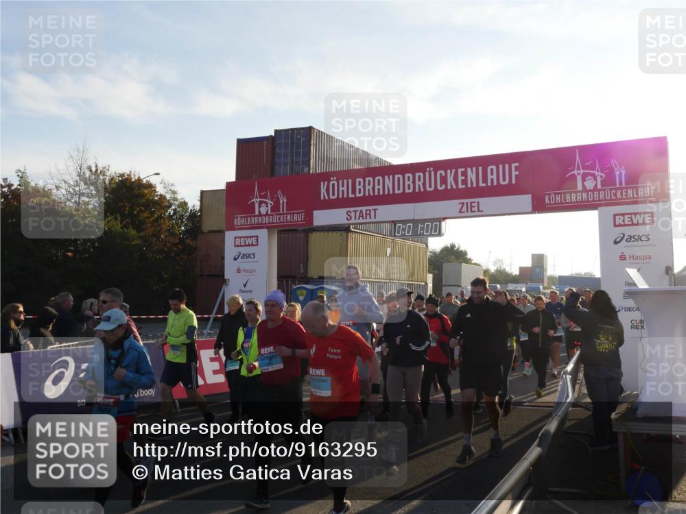 03.10.2025 - Köhlbrandbrückenlauf Matties Gatica Varas http://msf.ph/oto/9163295 03.10.2025 09:01:01 Ziel  meine-sportfotos.de