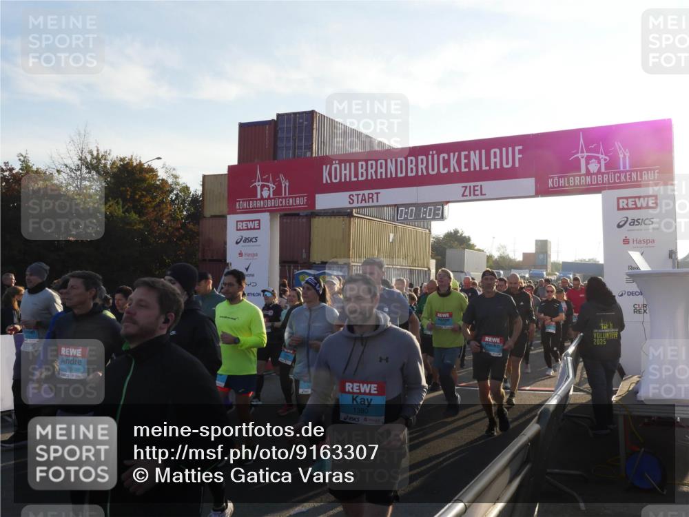 03.10.2025 - Köhlbrandbrückenlauf Matties Gatica Varas http://msf.ph/oto/9163307 03.10.2025 09:01:05 Ziel  meine-sportfotos.de