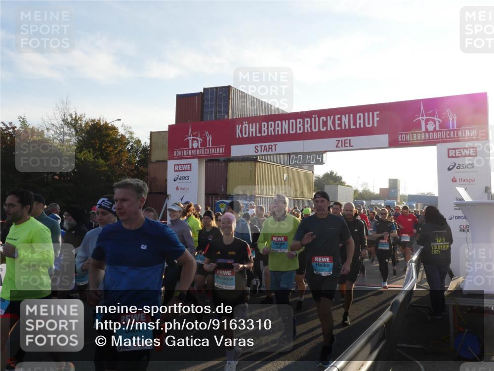 03.10.2025 - Köhlbrandbrückenlauf Matties Gatica Varas http://msf.ph/oto/9163310 03.10.2025 09:01:06 Ziel  meine-sportfotos.de