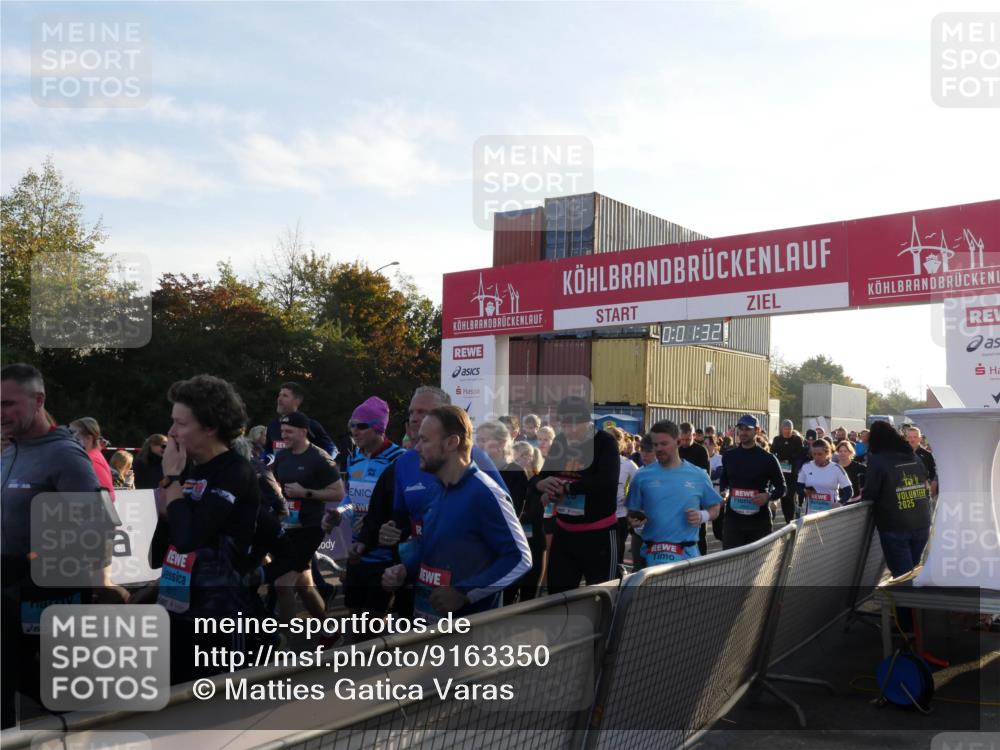 03.10.2025 - Köhlbrandbrückenlauf Matties Gatica Varas http://msf.ph/oto/9163350 03.10.2025 09:01:34 Ziel  meine-sportfotos.de