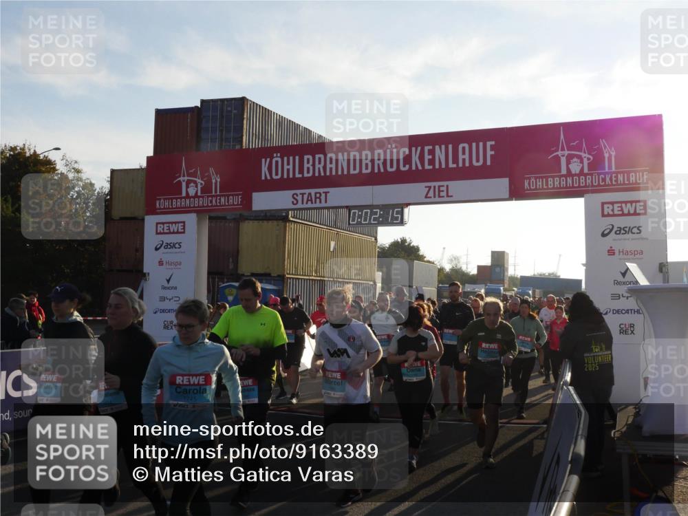 03.10.2025 - Köhlbrandbrückenlauf Matties Gatica Varas http://msf.ph/oto/9163389 03.10.2025 09:02:16 Ziel  meine-sportfotos.de