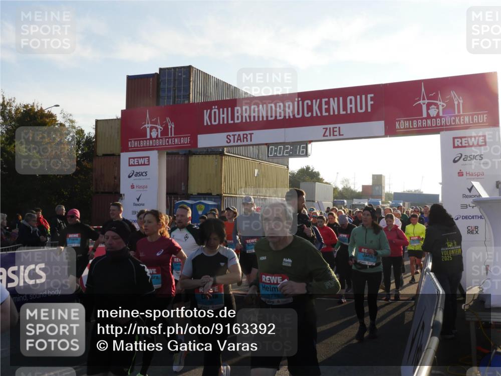 03.10.2025 - Köhlbrandbrückenlauf Matties Gatica Varas http://msf.ph/oto/9163392 03.10.2025 09:02:18 Ziel  meine-sportfotos.de