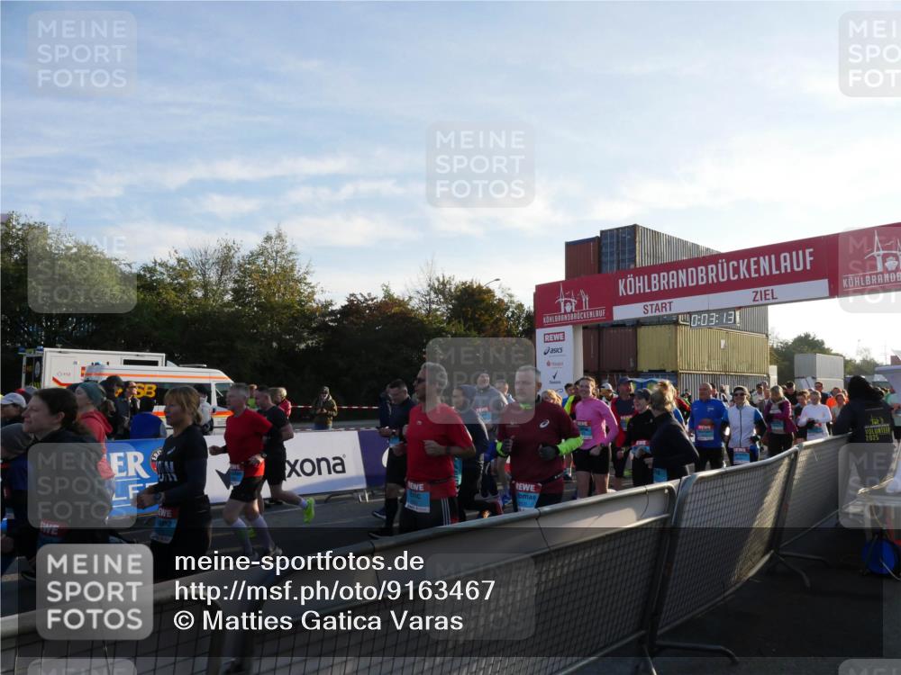 03.10.2025 - Köhlbrandbrückenlauf Matties Gatica Varas http://msf.ph/oto/9163467 03.10.2025 09:03:15 Ziel  meine-sportfotos.de