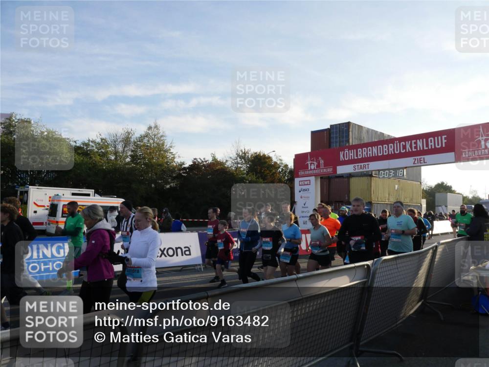 03.10.2025 - Köhlbrandbrückenlauf Matties Gatica Varas http://msf.ph/oto/9163482 03.10.2025 09:03:20 Ziel  meine-sportfotos.de
