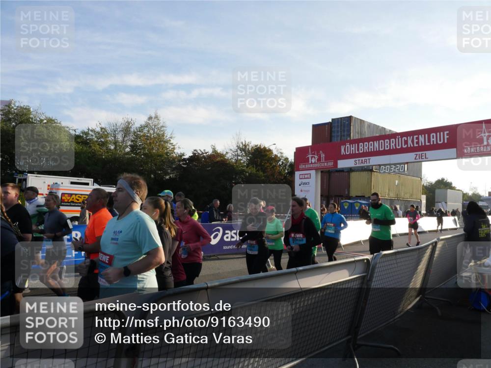 03.10.2025 - Köhlbrandbrückenlauf Matties Gatica Varas http://msf.ph/oto/9163490 03.10.2025 09:03:22 Ziel  meine-sportfotos.de