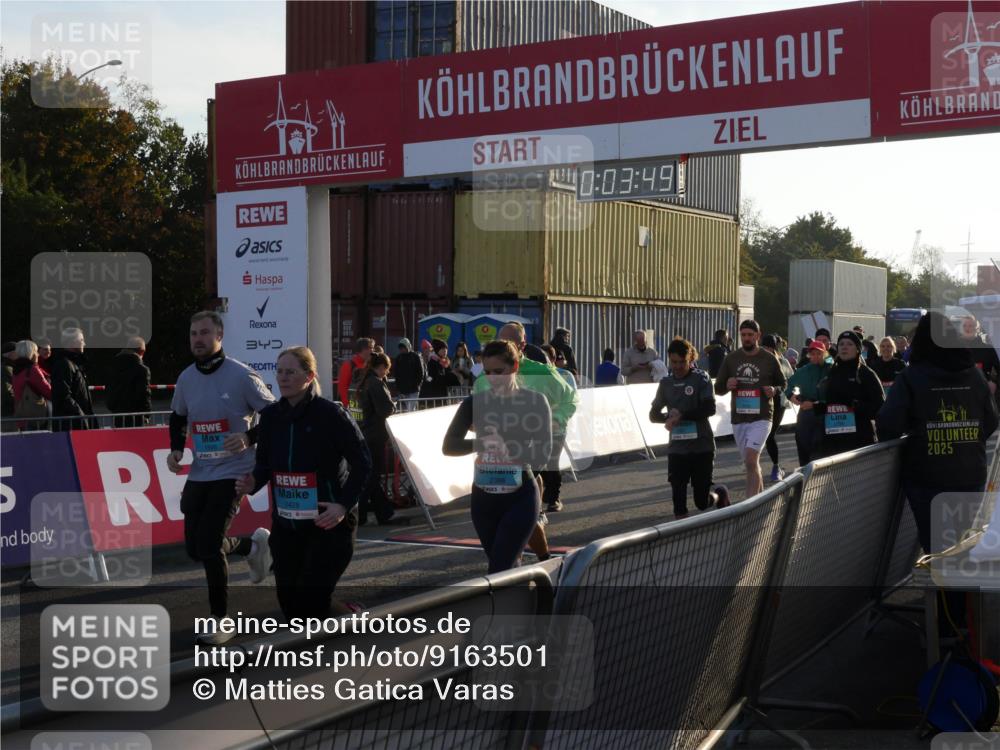 03.10.2025 - Köhlbrandbrückenlauf Matties Gatica Varas http://msf.ph/oto/9163501 03.10.2025 09:03:50 Ziel  meine-sportfotos.de