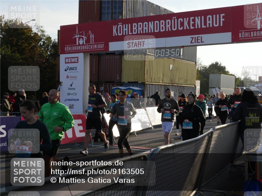 03.10.2025 - Köhlbrandbrückenlauf Matties Gatica Varas http://msf.ph/oto/9163505 03.10.2025 09:03:51 Ziel  meine-sportfotos.de