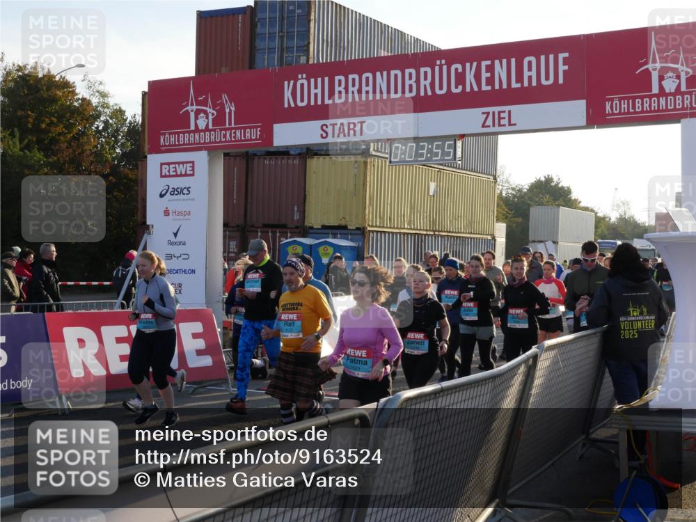 03.10.2025 - Köhlbrandbrückenlauf Matties Gatica Varas http://msf.ph/oto/9163524 03.10.2025 09:03:57 Ziel  meine-sportfotos.de