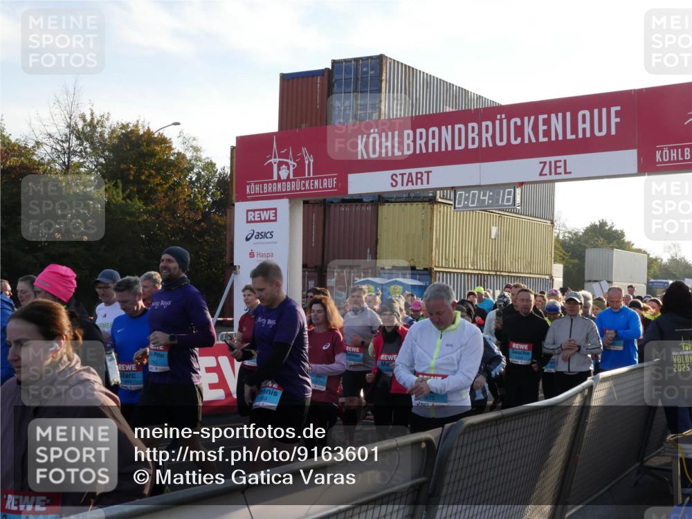 03.10.2025 - Köhlbrandbrückenlauf Matties Gatica Varas http://msf.ph/oto/9163601 03.10.2025 09:04:20 Ziel  meine-sportfotos.de