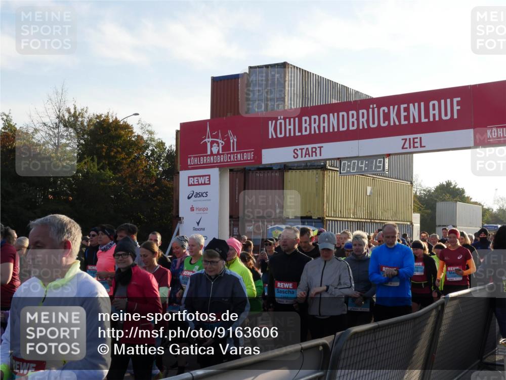 03.10.2025 - Köhlbrandbrückenlauf Matties Gatica Varas http://msf.ph/oto/9163606 03.10.2025 09:04:21 Ziel  meine-sportfotos.de