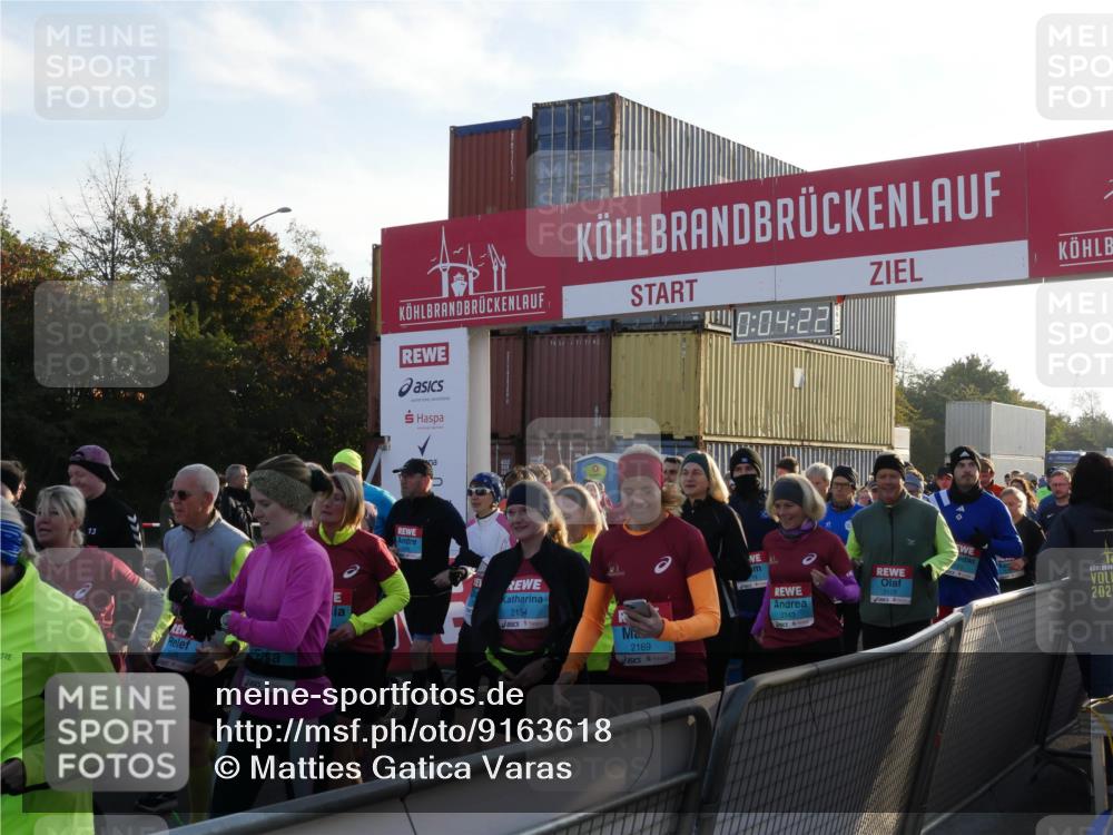 03.10.2025 - Köhlbrandbrückenlauf Matties Gatica Varas http://msf.ph/oto/9163618 03.10.2025 09:04:24 Ziel  meine-sportfotos.de