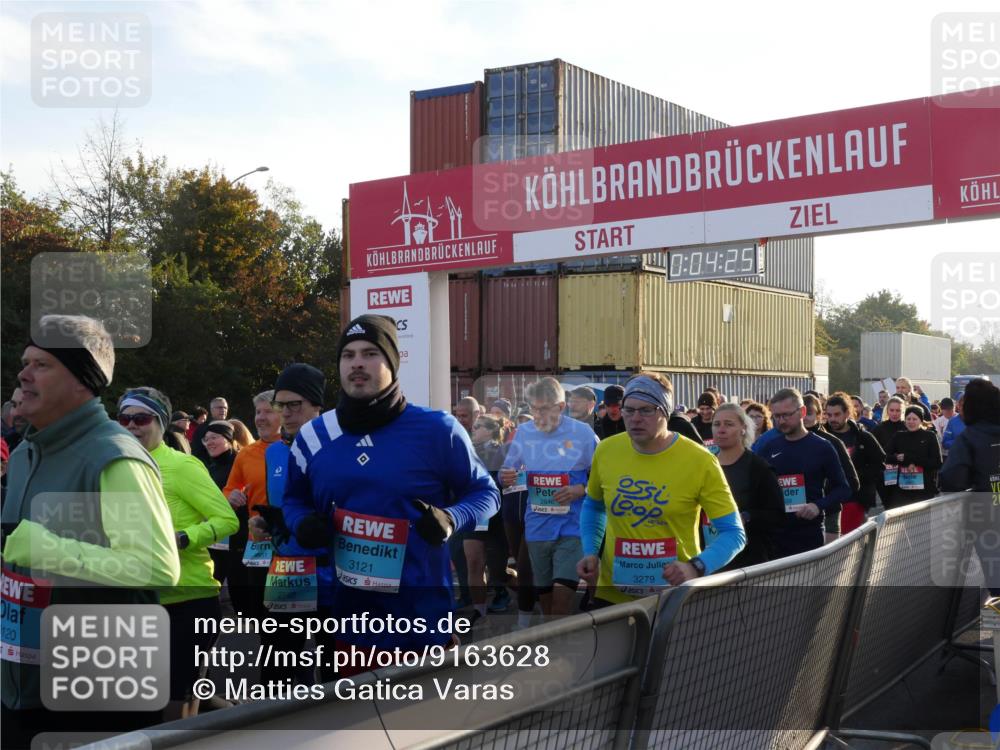 03.10.2025 - Köhlbrandbrückenlauf Matties Gatica Varas http://msf.ph/oto/9163628 03.10.2025 09:04:27 Ziel  meine-sportfotos.de