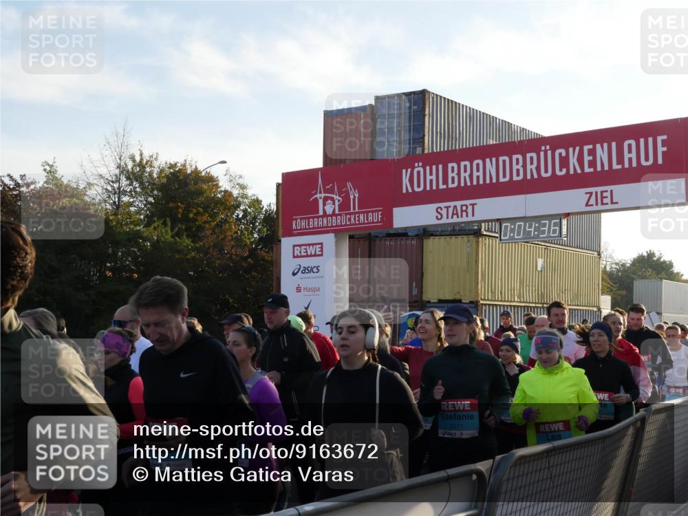 03.10.2025 - Köhlbrandbrückenlauf Matties Gatica Varas http://msf.ph/oto/9163672 03.10.2025 09:04:38 Ziel  meine-sportfotos.de