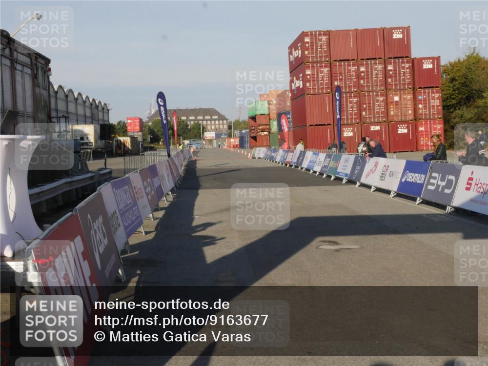 03.10.2025 - Köhlbrandbrückenlauf Matties Gatica Varas http://msf.ph/oto/9163677 03.10.2025 09:29:53 Ziel  meine-sportfotos.de