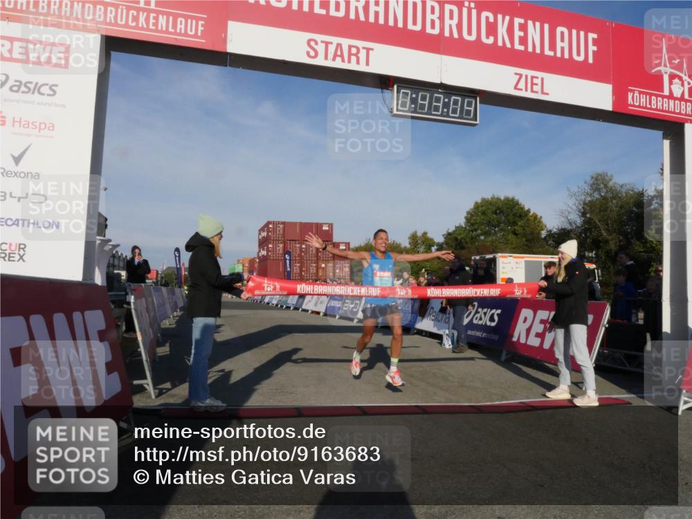 03.10.2025 - Köhlbrandbrückenlauf Matties Gatica Varas http://msf.ph/oto/9163683 03.10.2025 09:43:05 Ziel 3769 meine-sportfotos.de