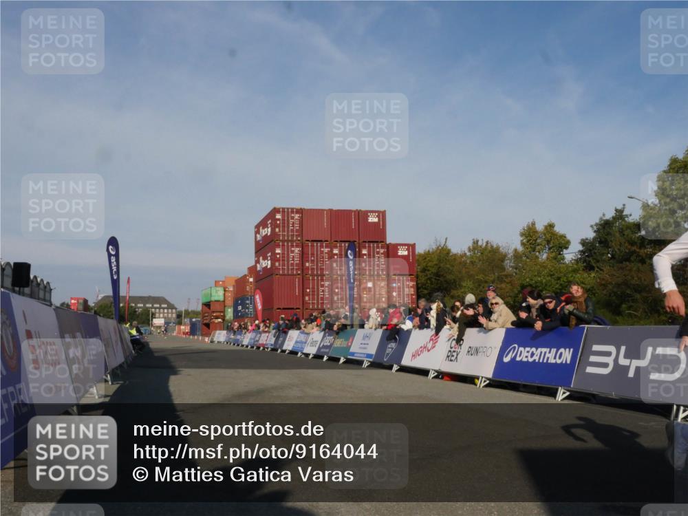 03.10.2025 - Köhlbrandbrückenlauf Matties Gatica Varas http://msf.ph/oto/9164044 03.10.2025 09:50:05 Ziel 2176 meine-sportfotos.de